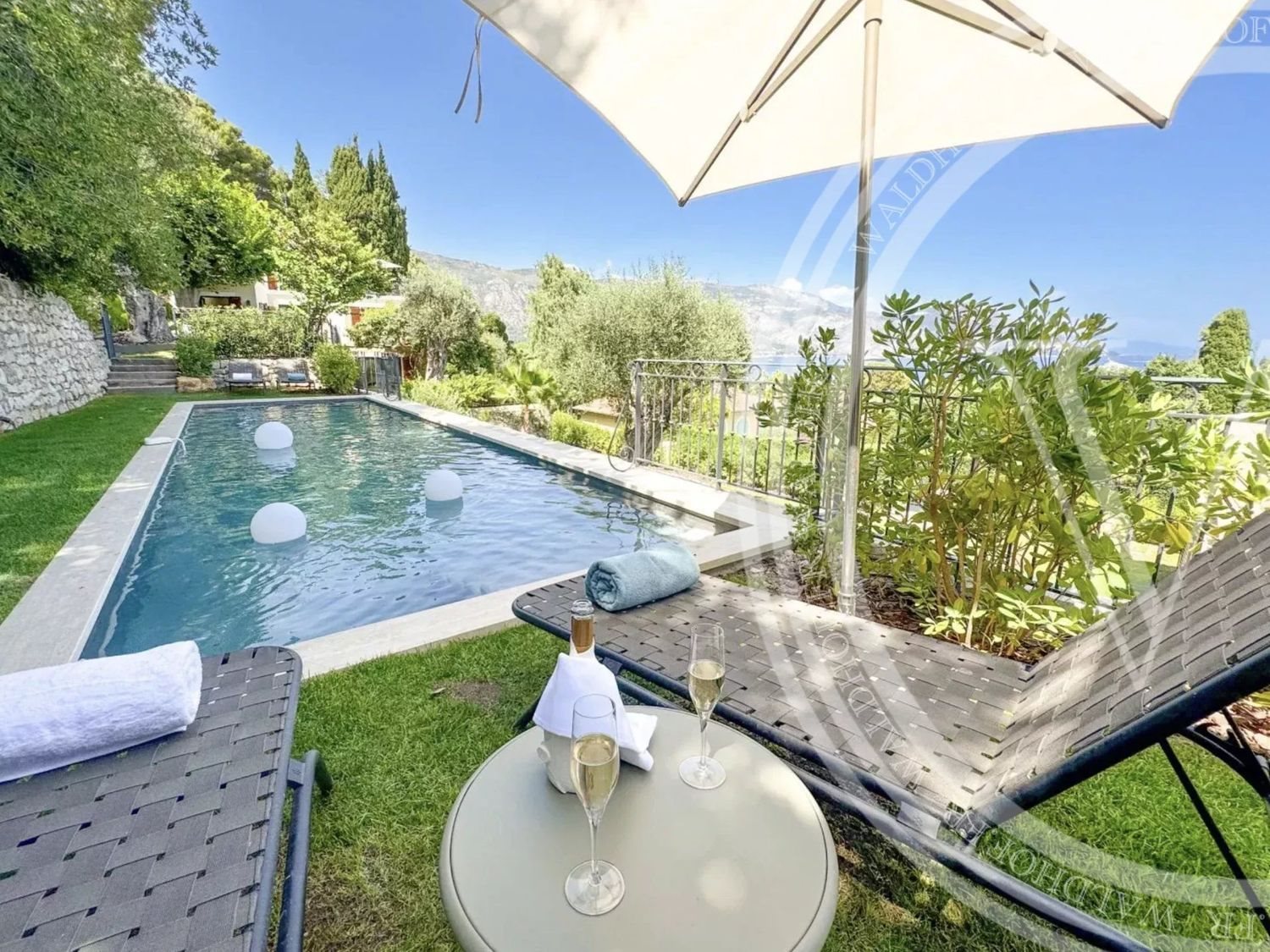 Maison à louer, 190m², Saint-Jean-Cap-Ferrat