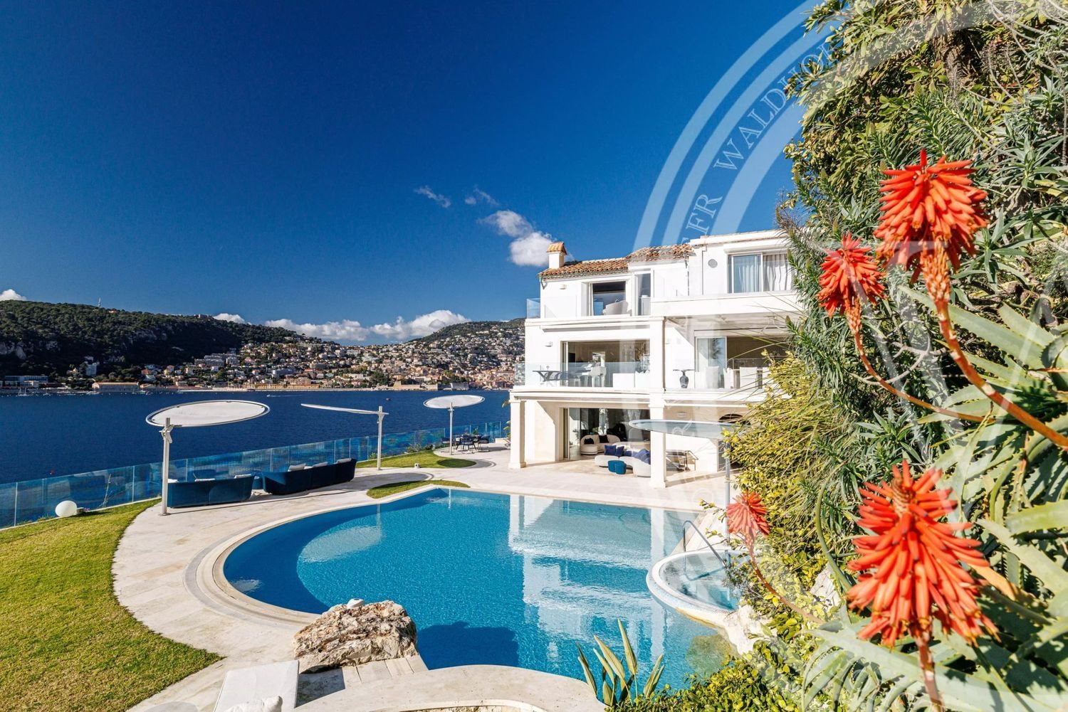 Maison à louer, 550m², Saint-Jean-Cap-Ferrat