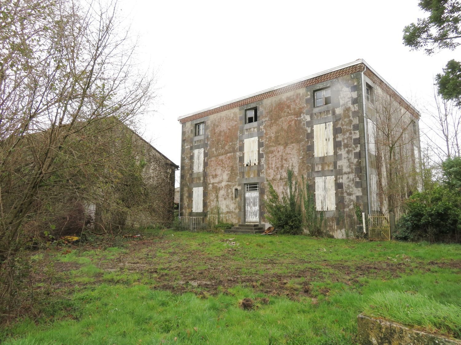Maison à vendre, 228m², Bussière-Poitevine