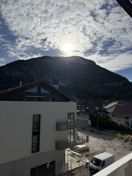Appartement 5 pièces 102 m² · à La Balme-de-Sillingy · 102 m² · 450 000 €