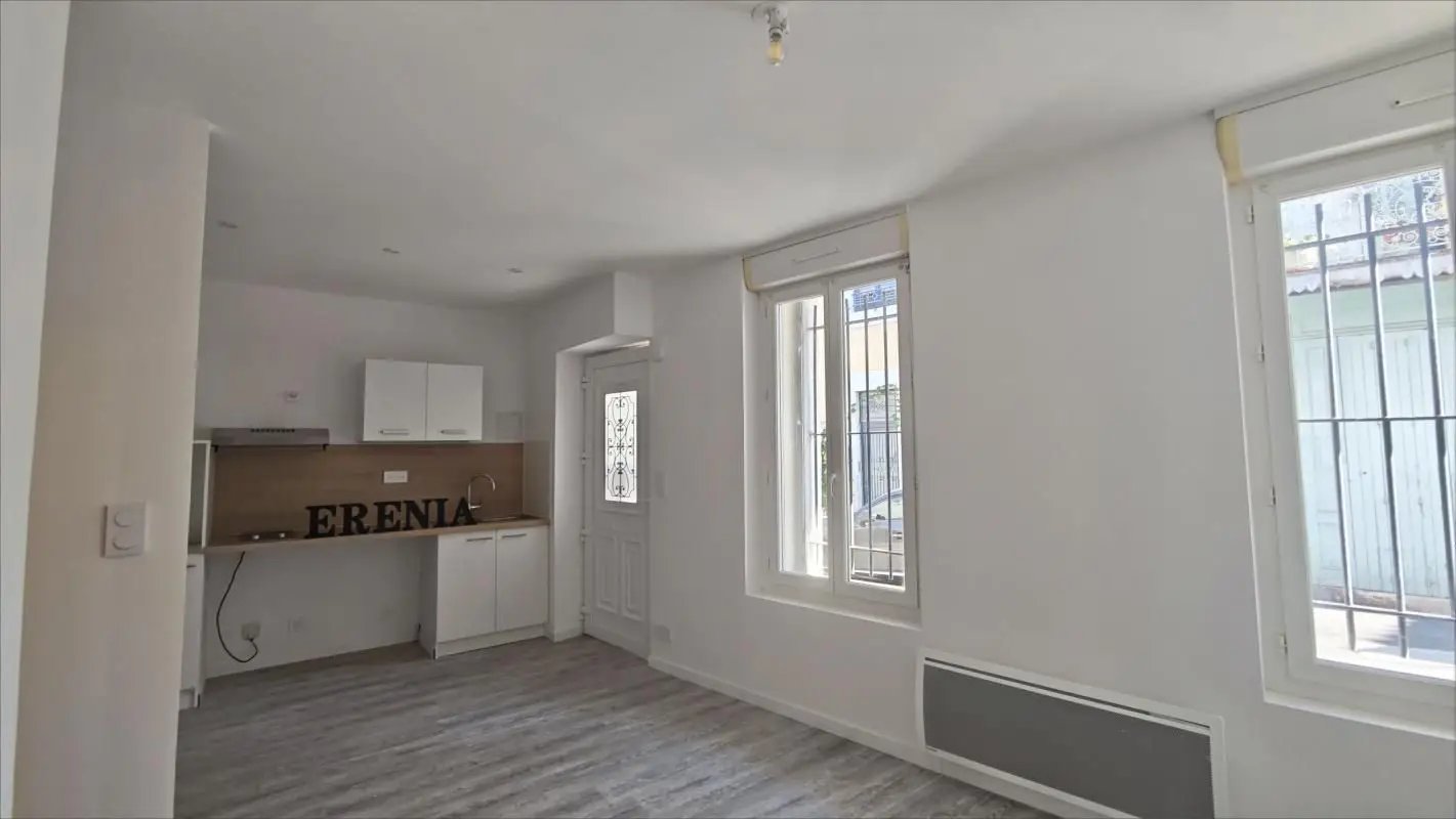 Appartement à louer, 29m², Nîmes