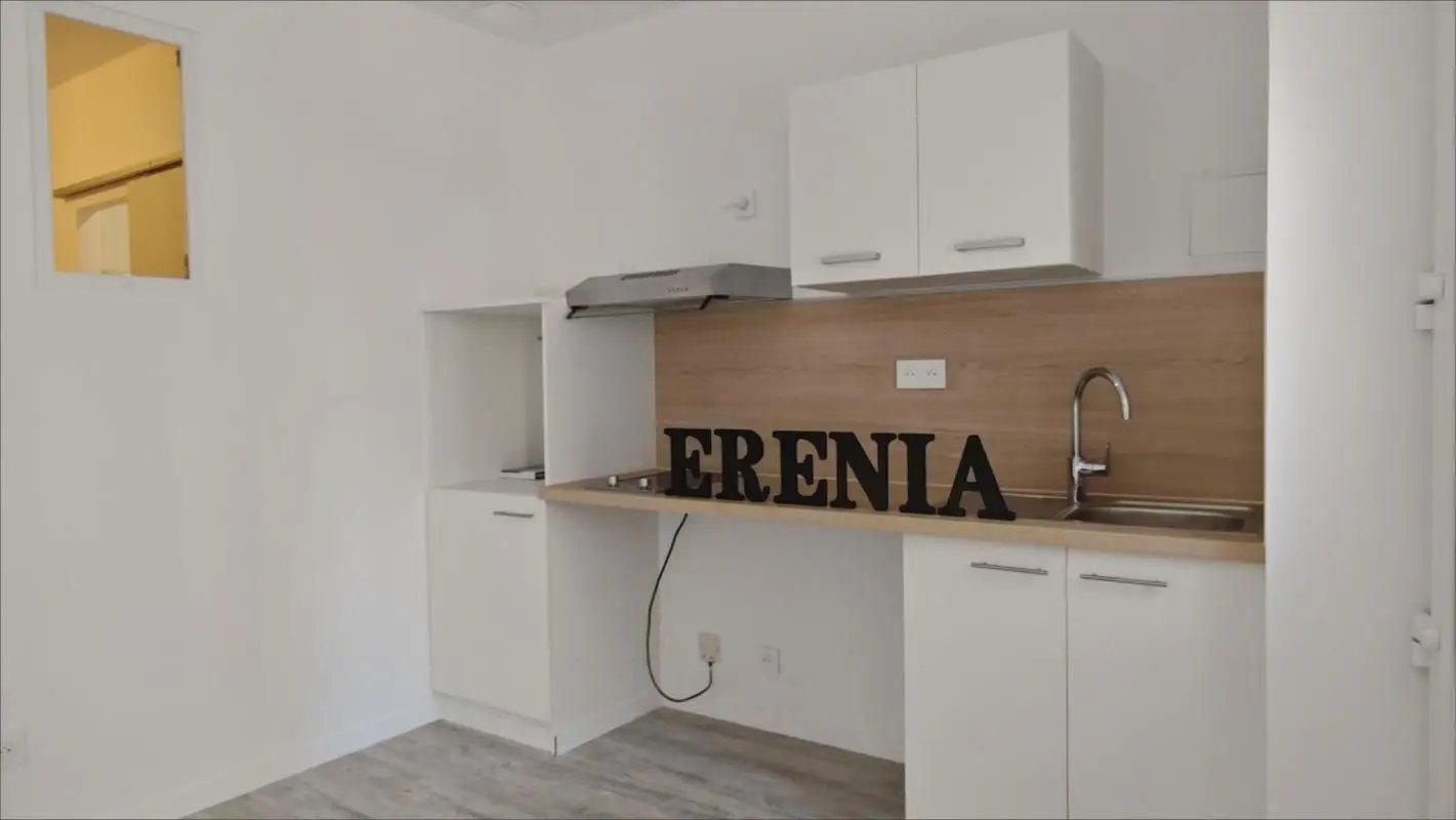 Appartement à louer, 29m², Nîmes