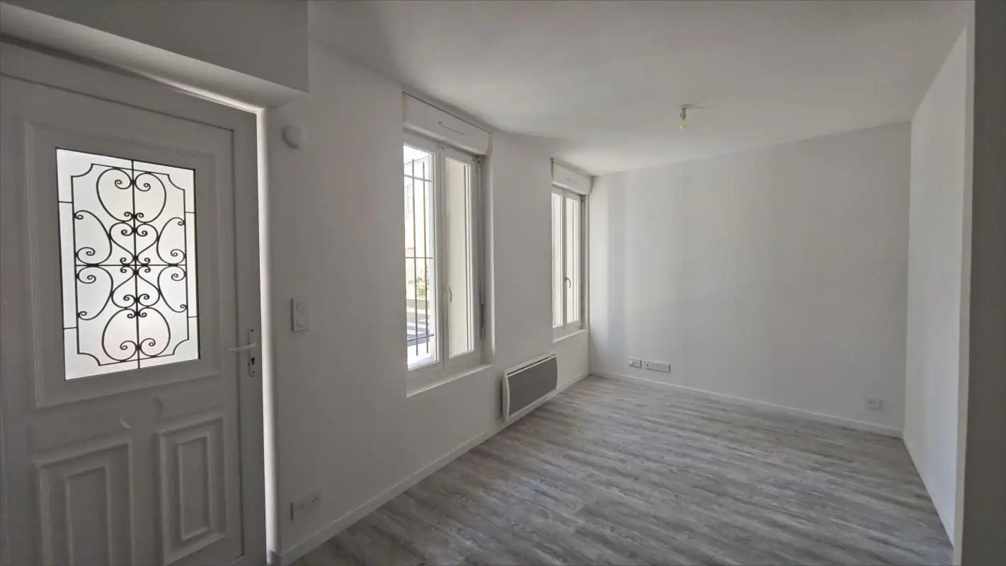 Appartement à louer, 29m², Nîmes