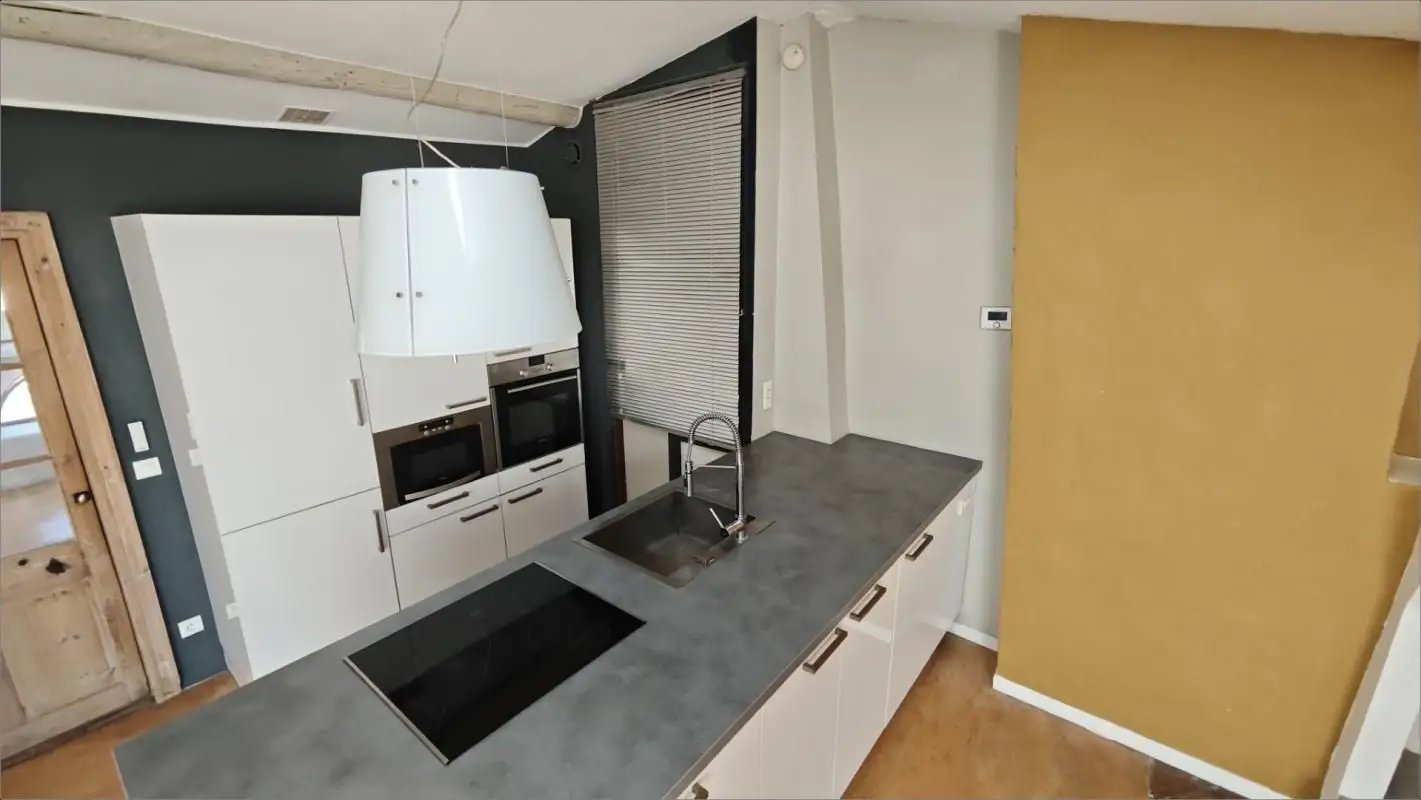 Appartement à louer, 92m², Nîmes