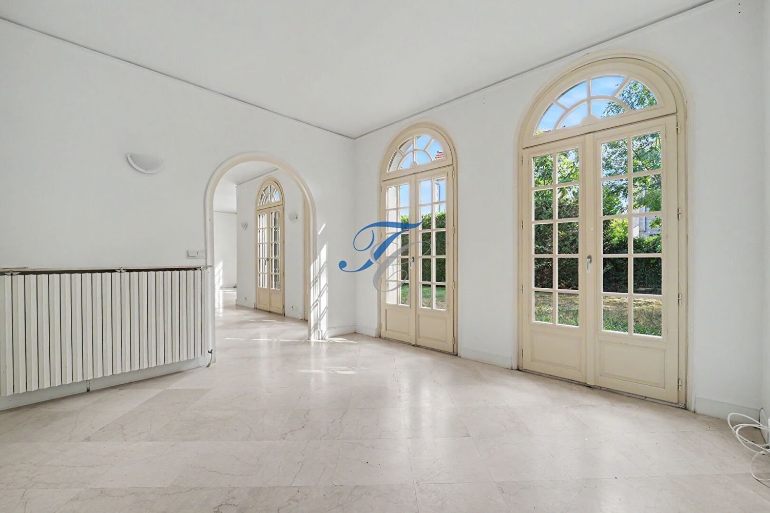 Maison à louer, 237m², Garches