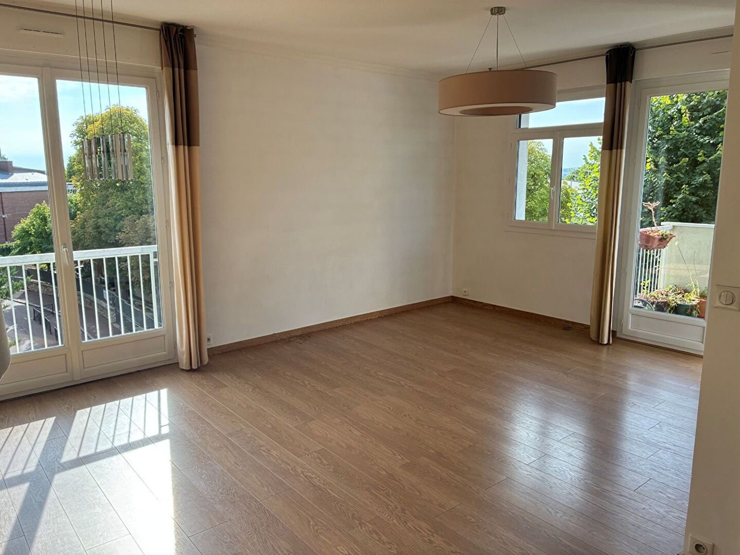 Appartement à louer, 74m², Saint-Cloud