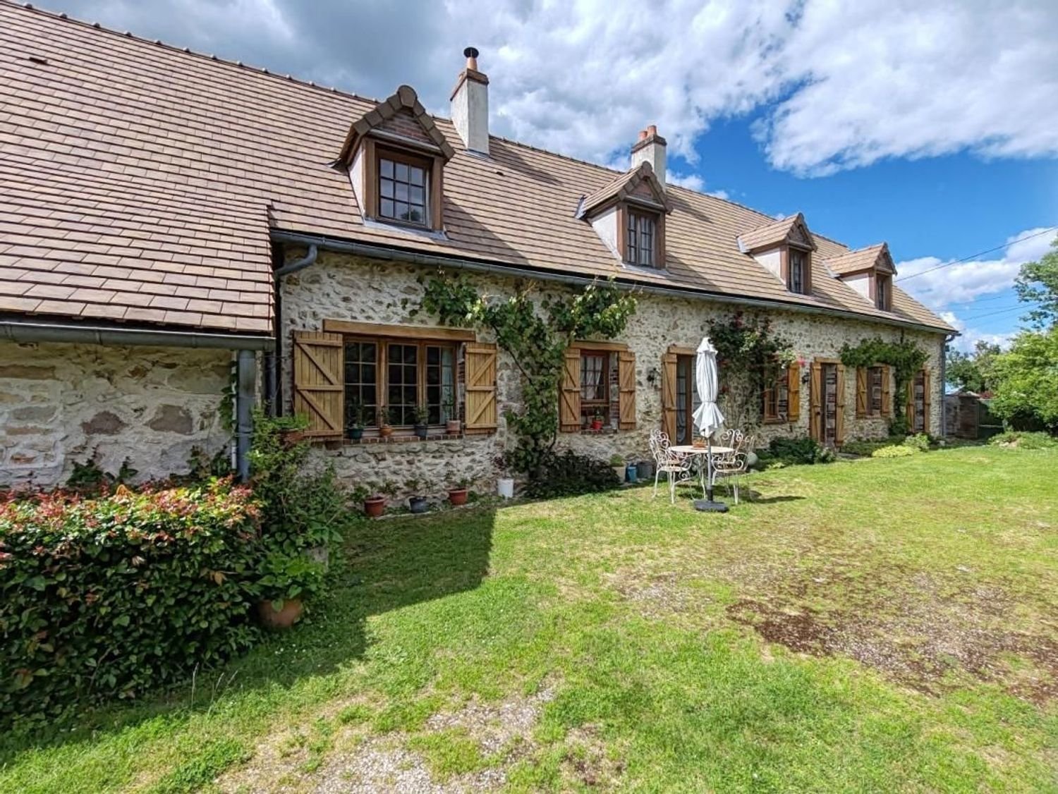 Maison à vendre, 273m², Saint-Hilaire-les-Andrésis