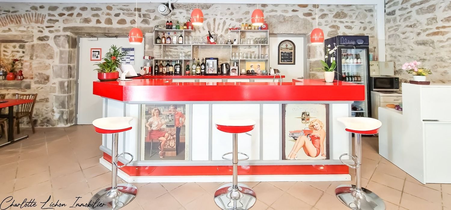 Maison à vendre, 1005m², Saint-Floret