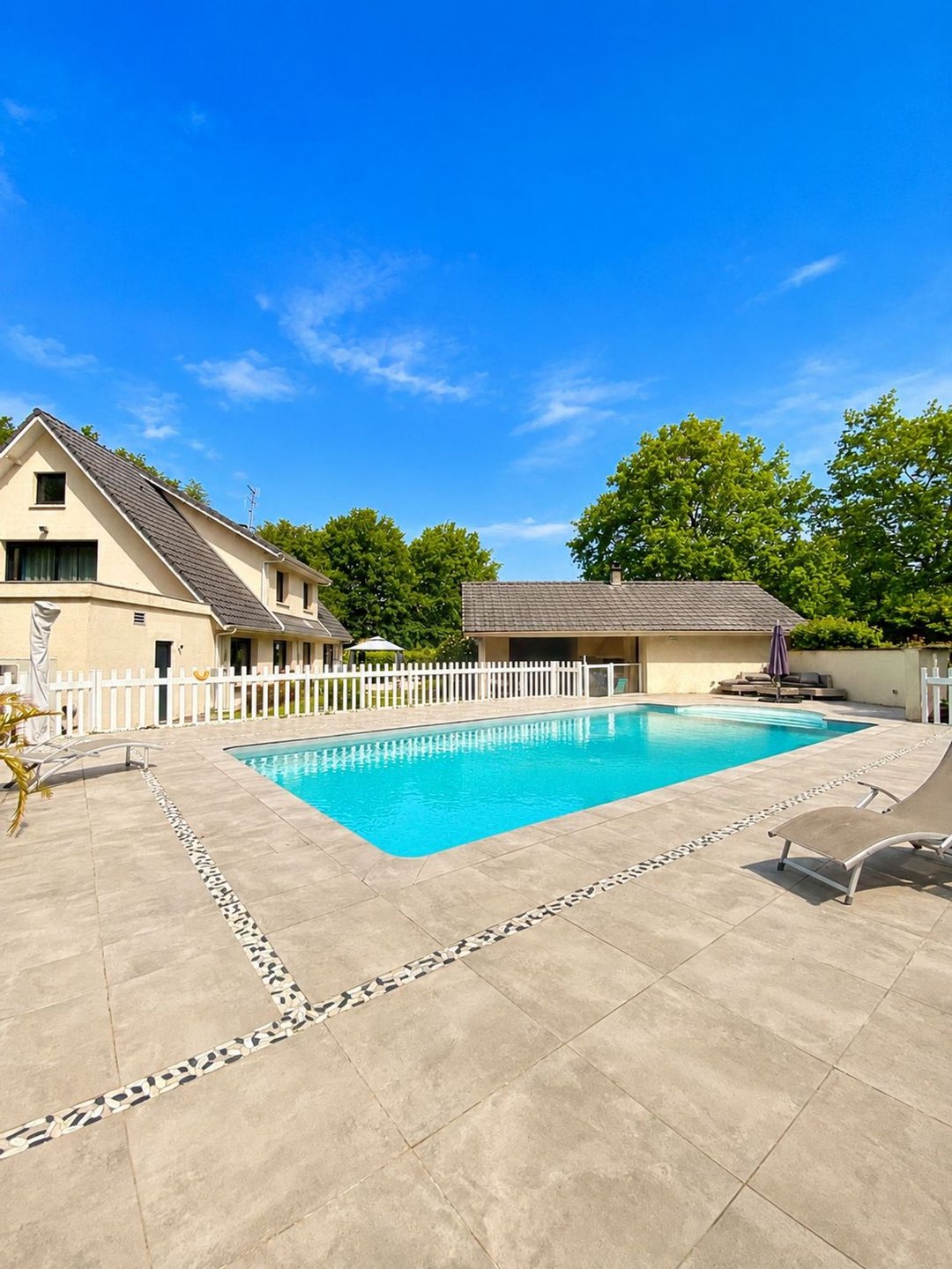 Maison à vendre, 254m², Le Pian-Médoc