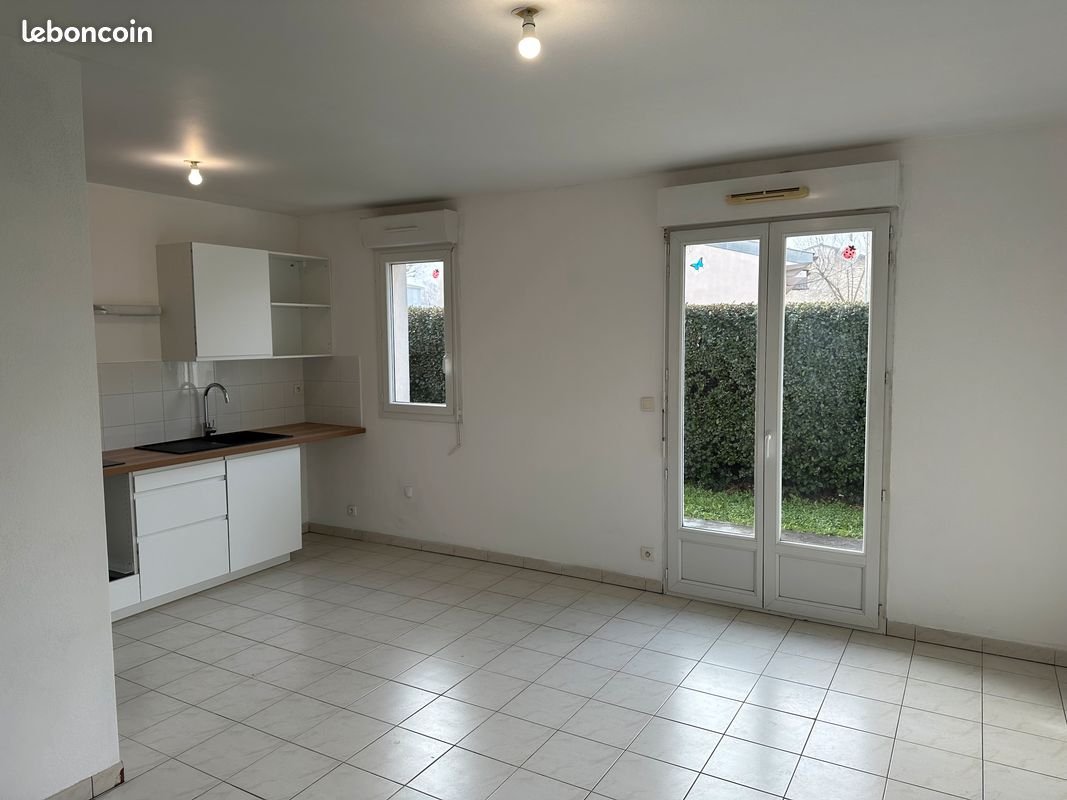 Appartement à louer, 65m², Saint-Sulpice-et-Cameyrac