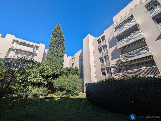 Appartement 5 pièces 93 m² · à Toulon · 93 m² · 275 000 €