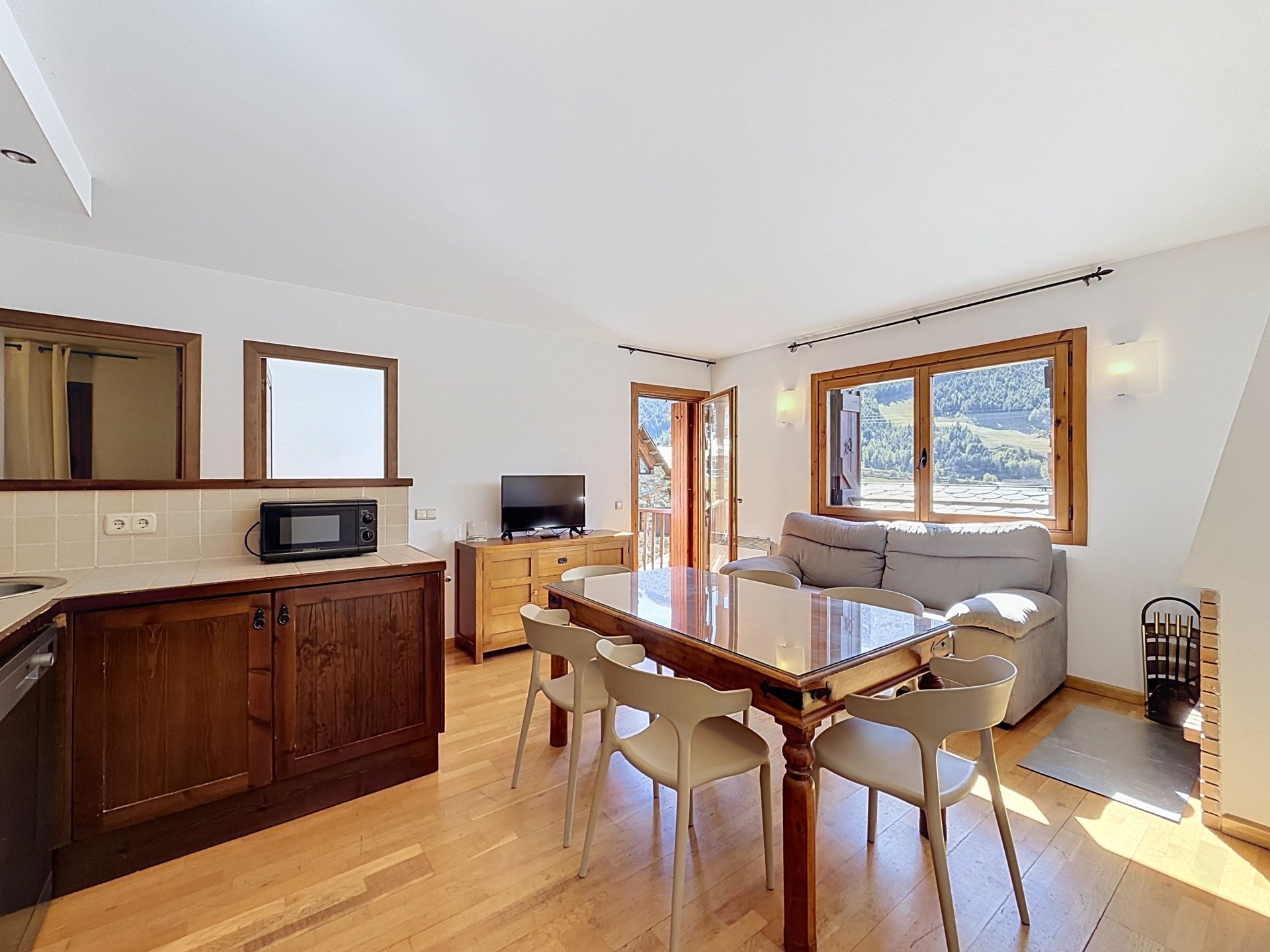 3-bedroom flat for sale in El Tarter, Canillo · 4 of 22