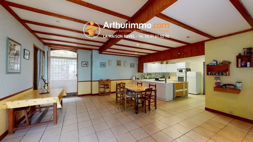Maison 6 pièces 218 m² · à Puylaurens · 218 m² · 130 000 €