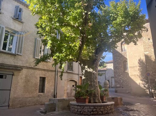 Immeuble 3 pièces 1 m² · à Barjols · 1 m² · 262 000 €
