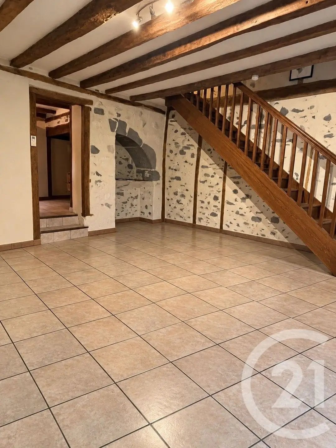 Maison à louer, 84m², Naucelles