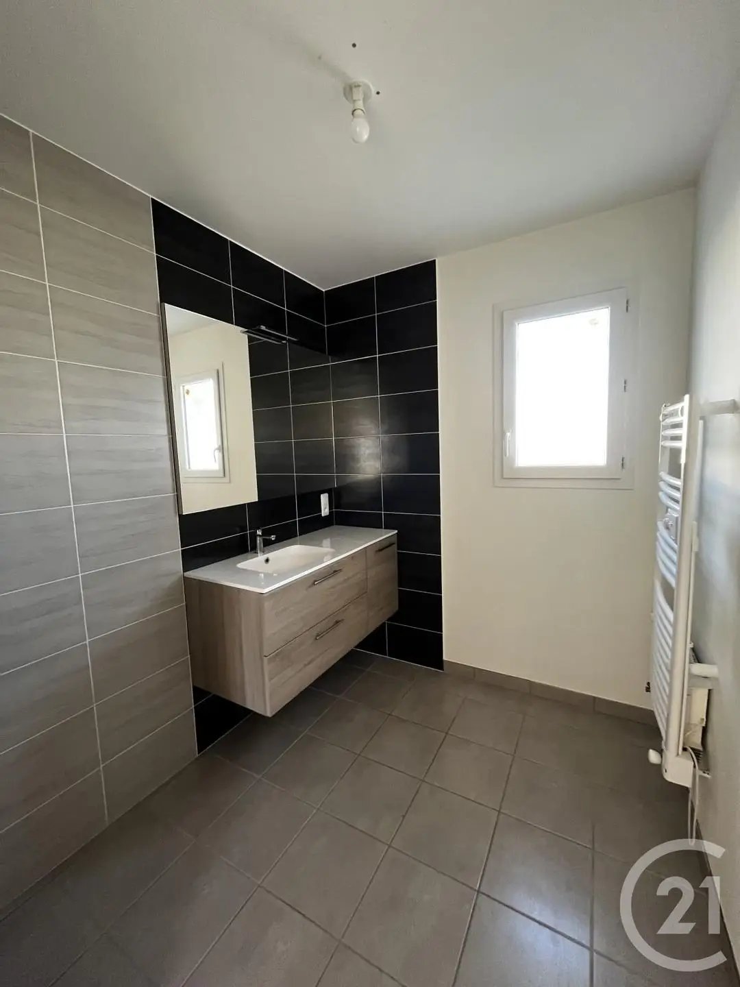 Maison à louer, 89m², Naucelles