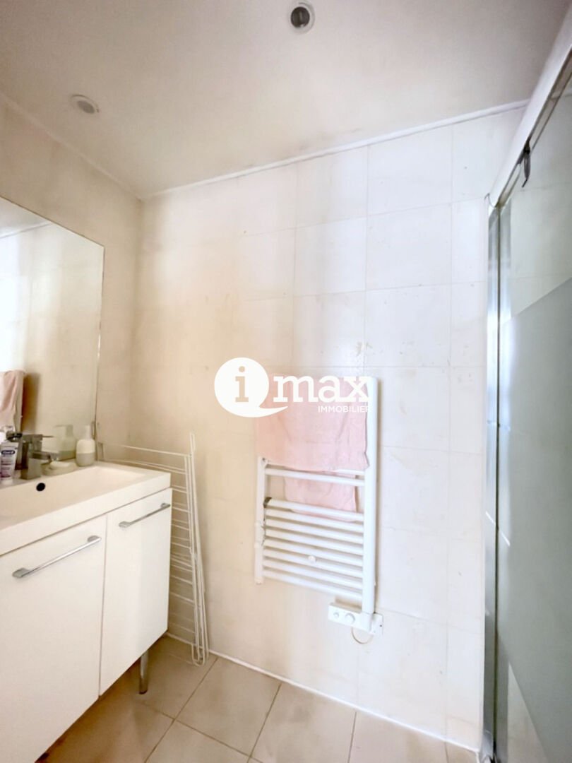 Appartement à louer, 23m², Courbevoie