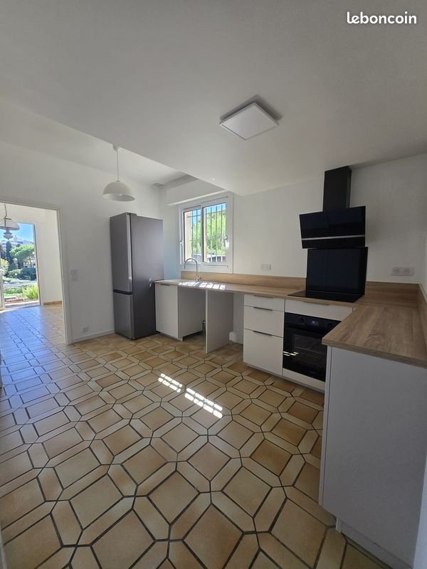 Appartement à louer, 98m², Antibes