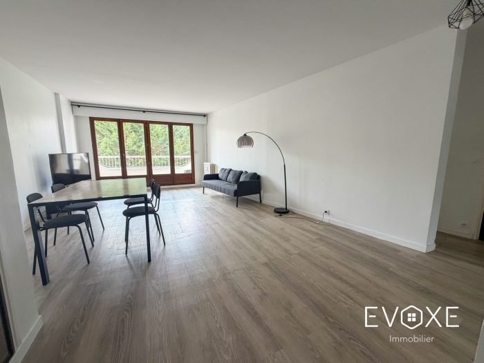 Appartement à louer, 81m², Cergy