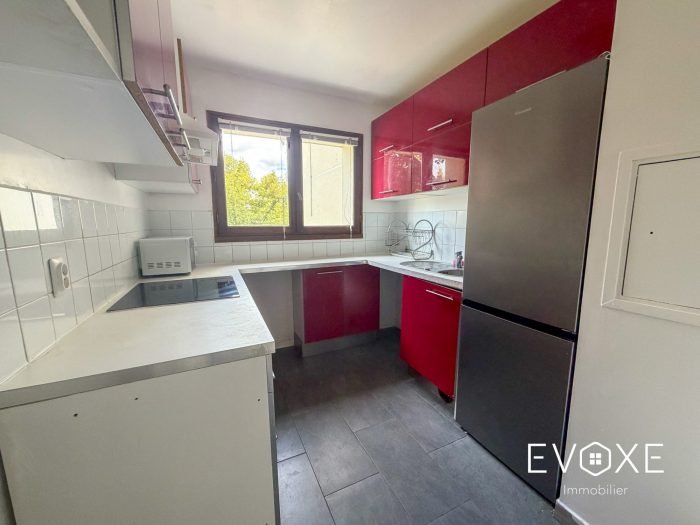 Appartement à louer, 81m², Cergy