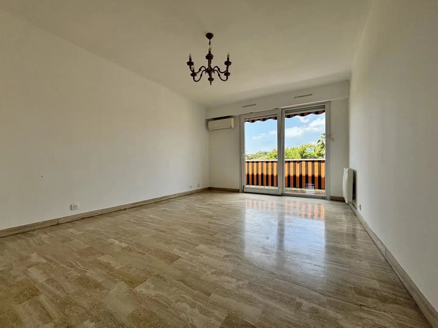 Appartement à louer, 63m², Antibes