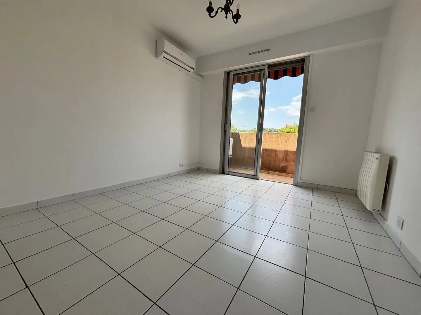 Appartement à louer, 63m², Antibes