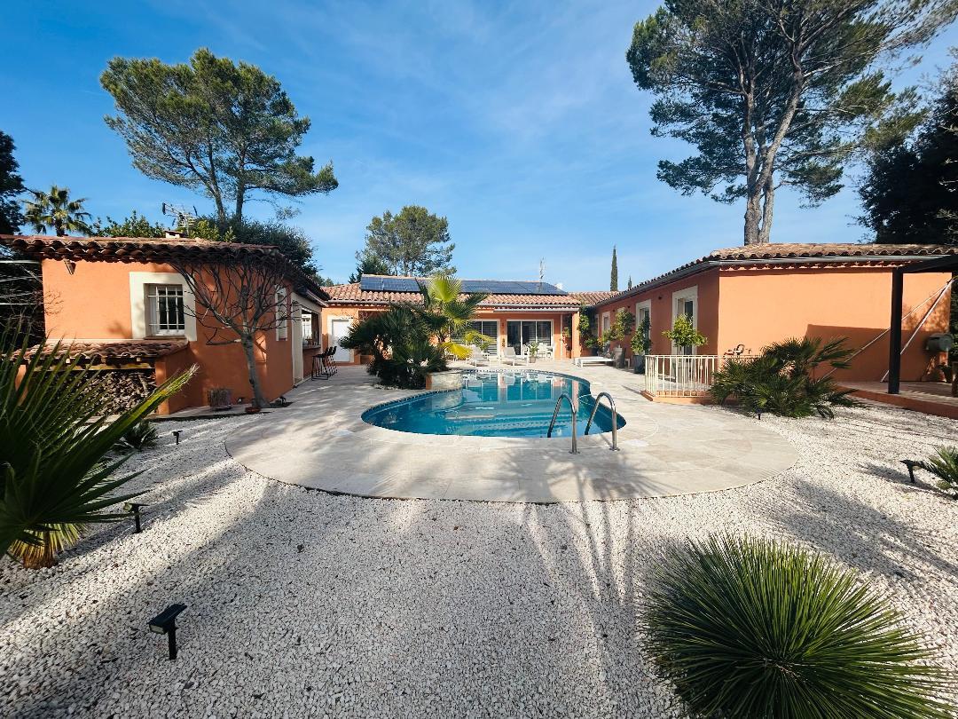 Maison à vendre, 200m², Flassans-sur-Issole