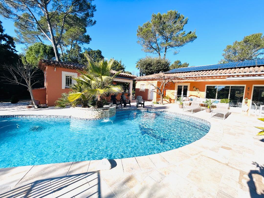 Maison à vendre, 200m², Flassans-sur-Issole