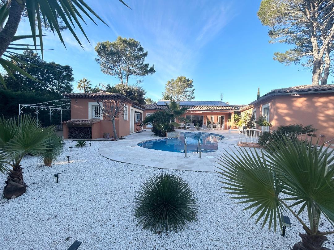 Maison à vendre, 200m², Flassans-sur-Issole