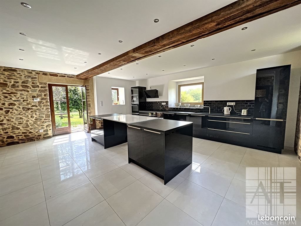 Maison à vendre, 233m², Montenay