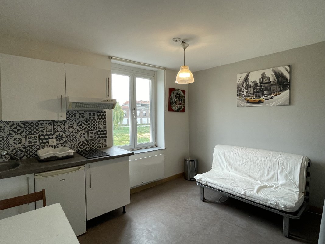 Appartement à louer, 1m², Loos
