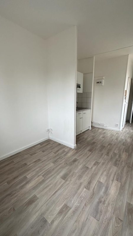 Appartement à louer, 16m², Saint-Quentin