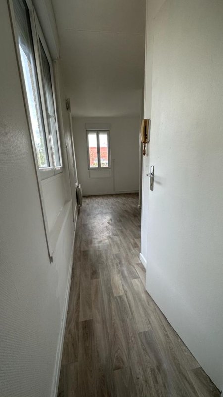 Appartement à louer, 16m², Saint-Quentin