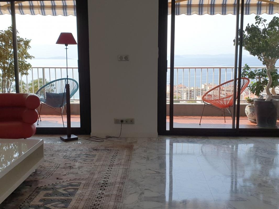 Appartement à louer, 81m², Ajaccio