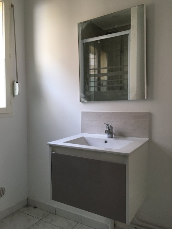 Appartement à louer, 18m², Saint-Quentin
