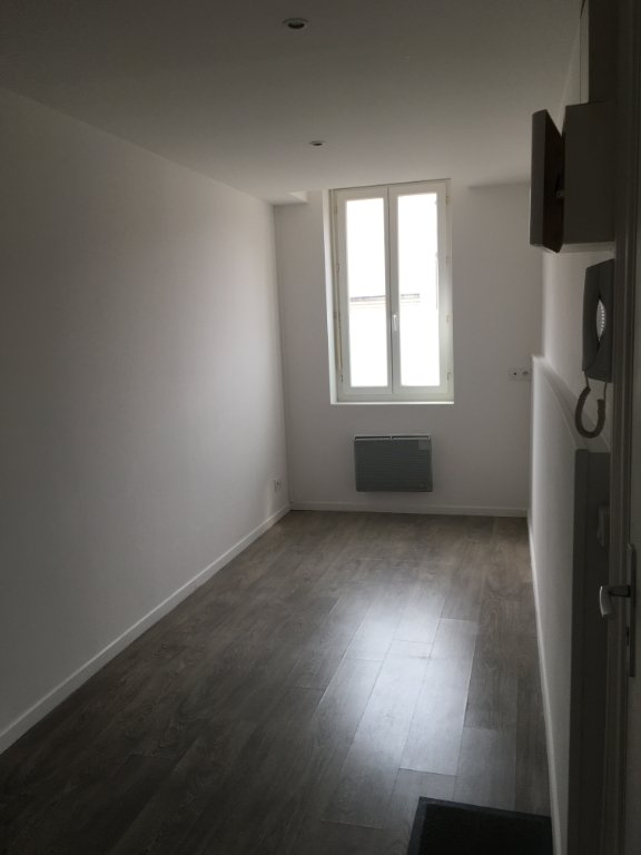 Appartement à louer, 18m², Saint-Quentin