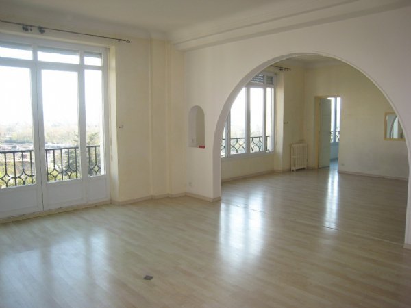 Appartement à louer, 140m², Pau