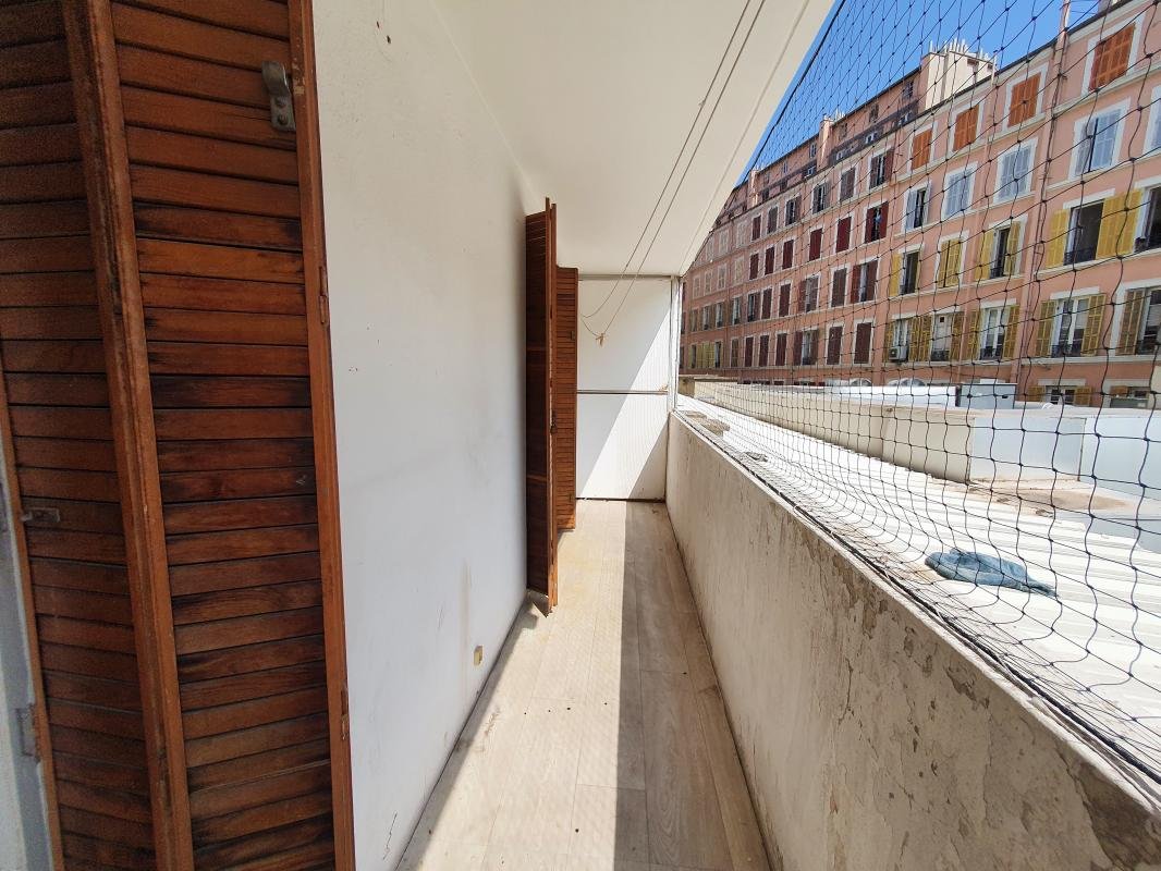 Appartement à louer, 63m², Marseille 1er