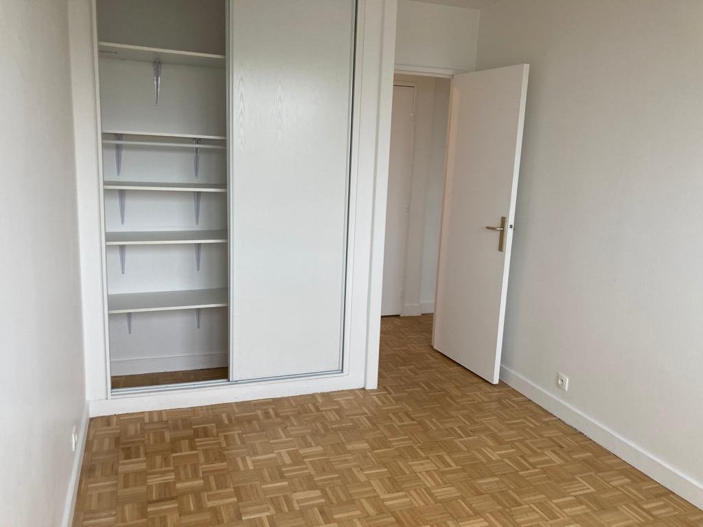 Appartement à louer, 86m², Courbevoie