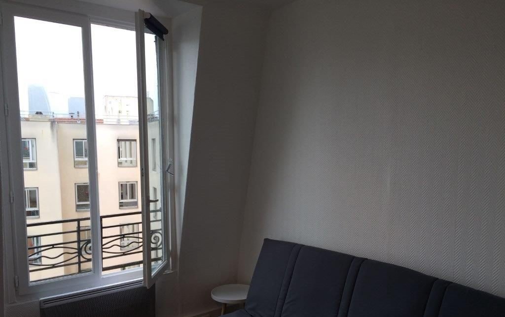 Appartement à louer, 14m², Courbevoie
