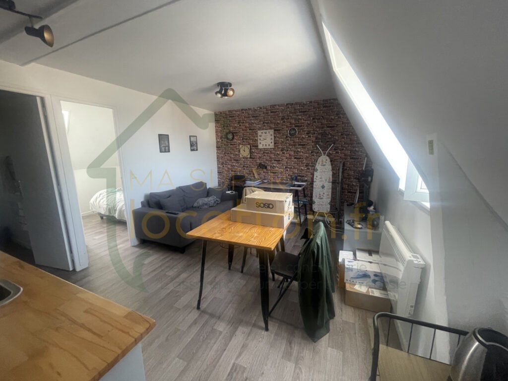 Appartement à louer, 1m², Saint-Quentin