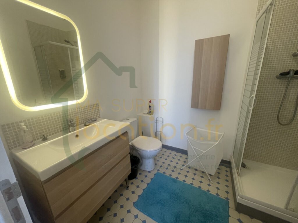 Appartement à louer, 1m², Saint-Quentin