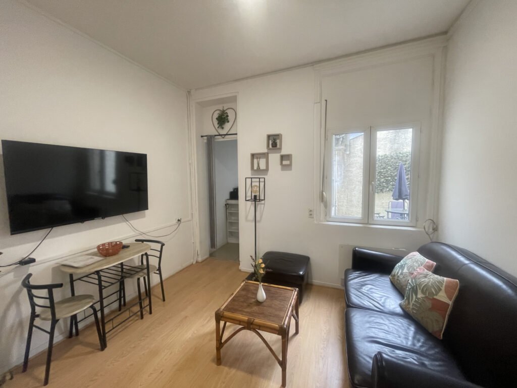 Appartement à louer, 1m², Saint-Quentin