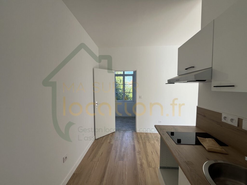 Appartement à louer, 1m², Saint-Quentin