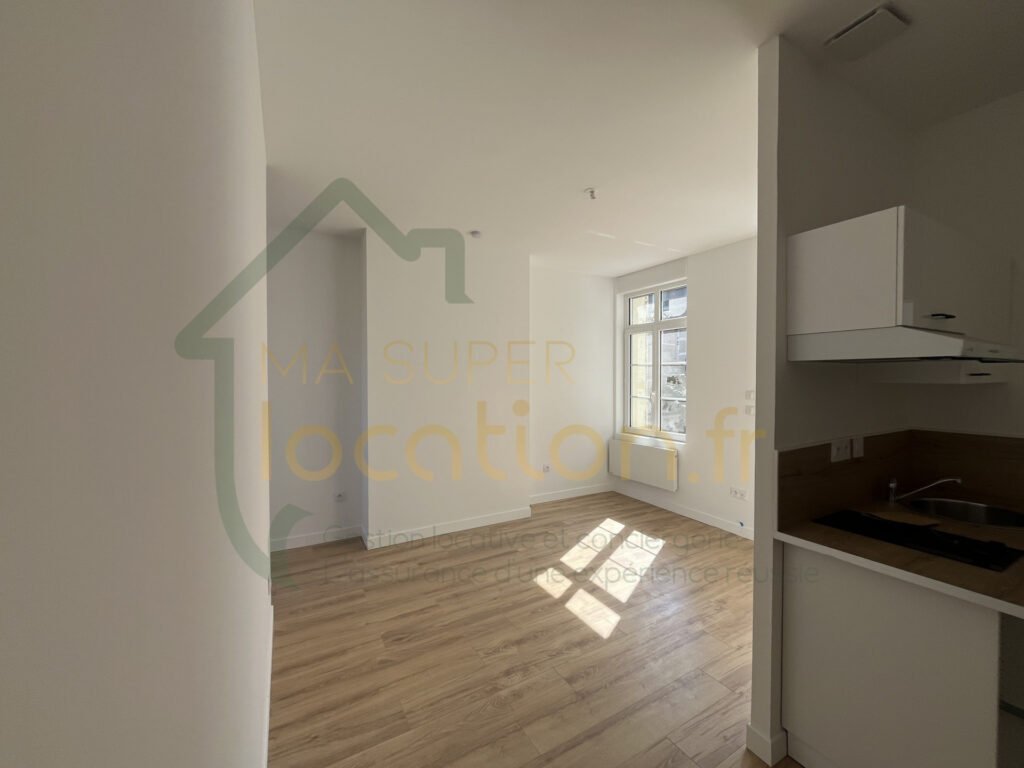 Appartement à louer, 1m², Saint-Quentin
