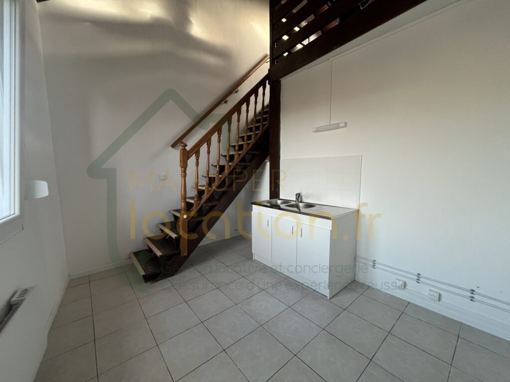 Appartement à louer, 1m², Saint-Quentin