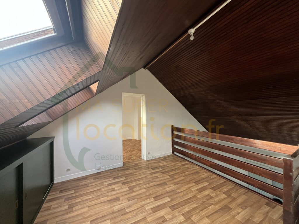 Appartement à louer, 1m², Saint-Quentin