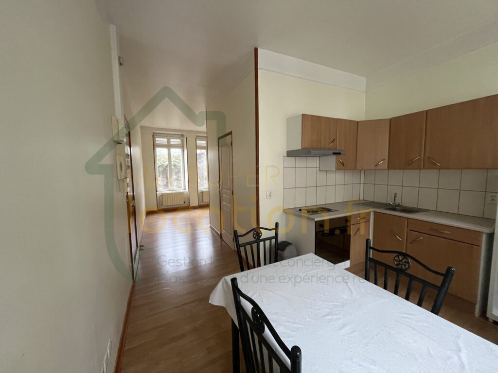Appartement à louer, 1m², Saint-Quentin
