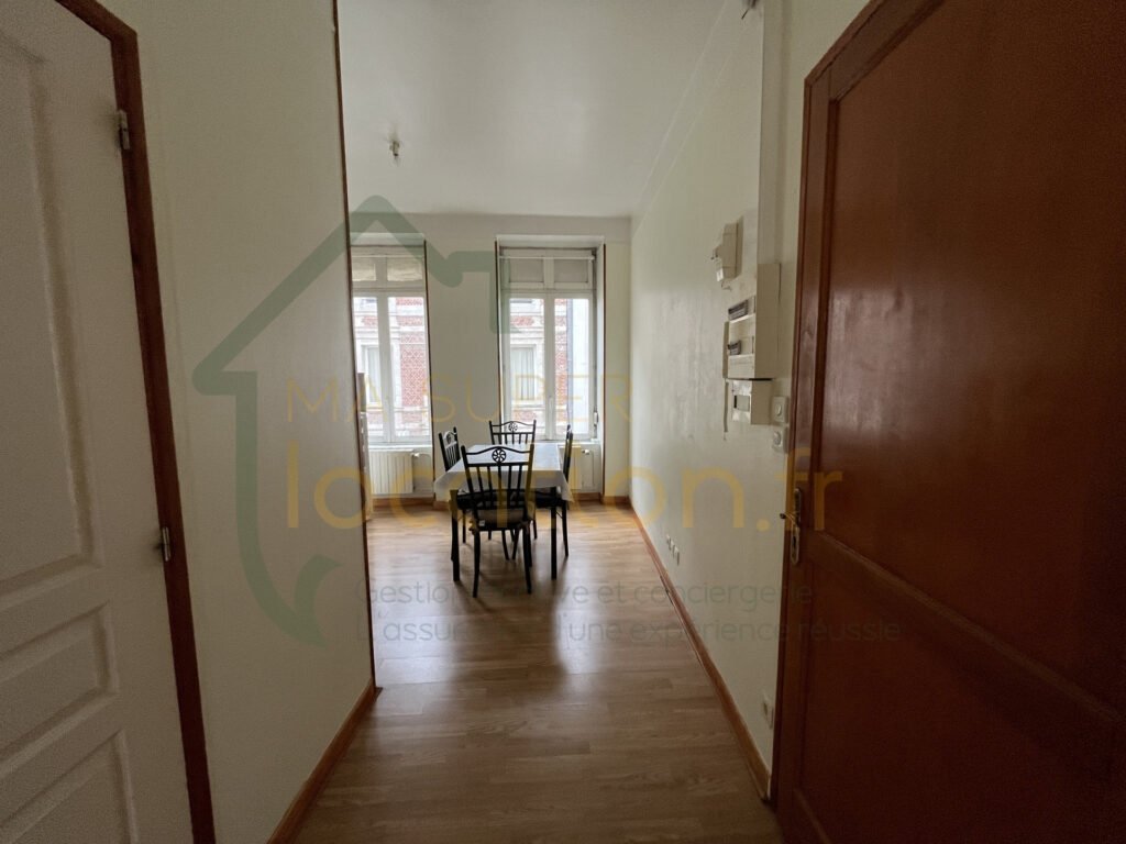 Appartement à louer, 1m², Saint-Quentin