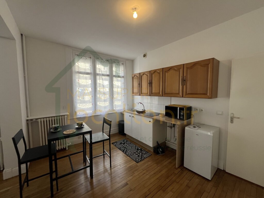 Appartement à louer, 1m², Saint-Quentin